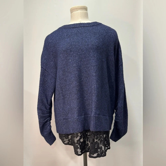 Torrid Blue/Black Pullover 2-Fer Sweater Size 00 EUC - Picture 2 of 11